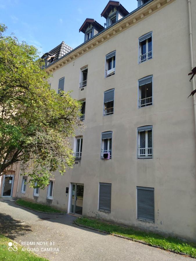 Joli Studio Au Centre D'Uriage Vaulnaveys-le-Haut Exterior foto